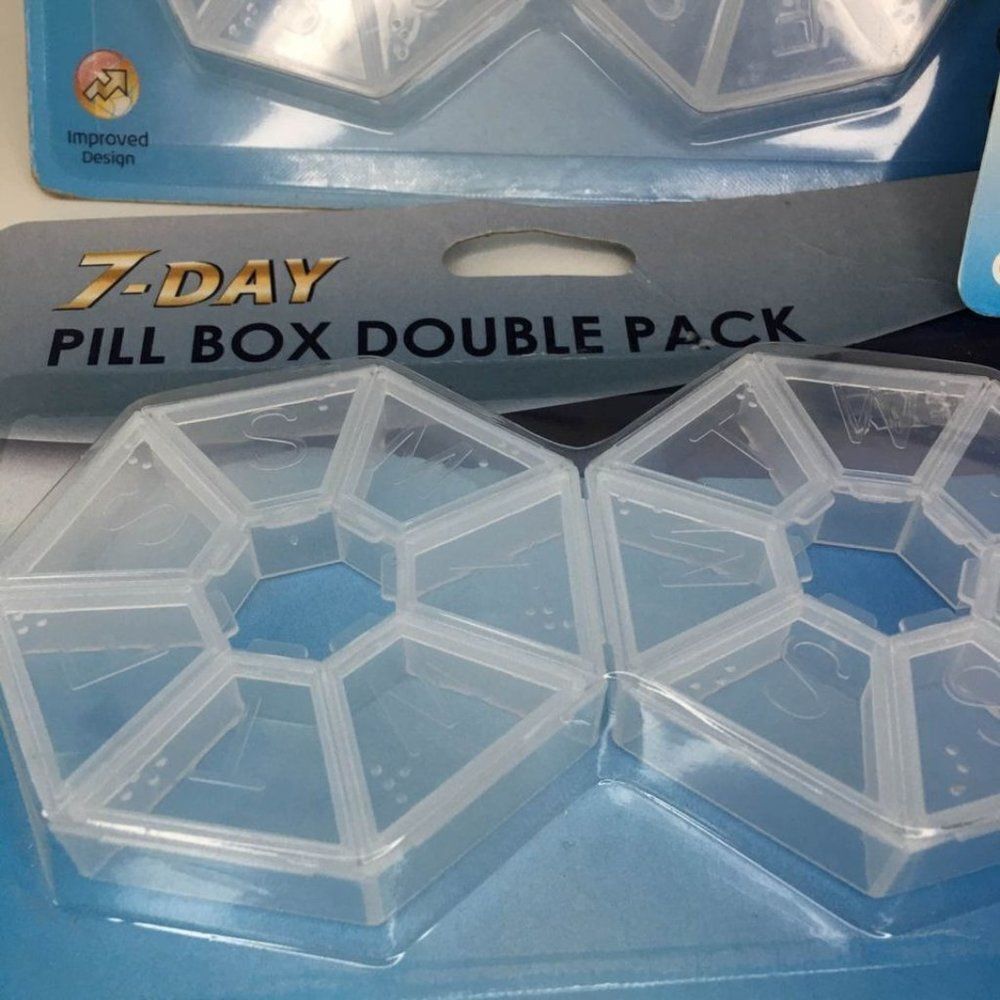 Weekly Pill Box Organizer (2) And Splitter - Picture 2 of 3